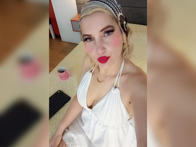 GiuliaAddams - сексуальная веб-камера в реальном времени - 28474994