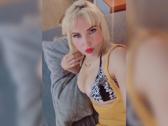 GiuliaAddams - Sexe cam en vivo - 28475024