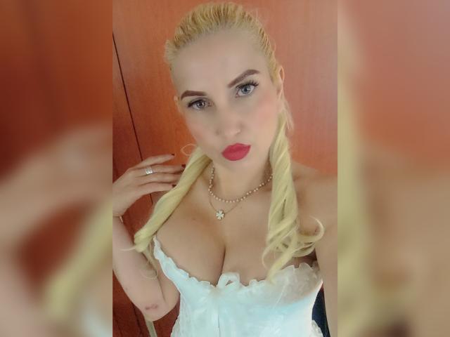 GiuliaAddams - Sexe cam en vivo - 28475030