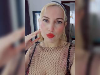 GiuliaAddams - Live porn &amp; sex cam - 28475078