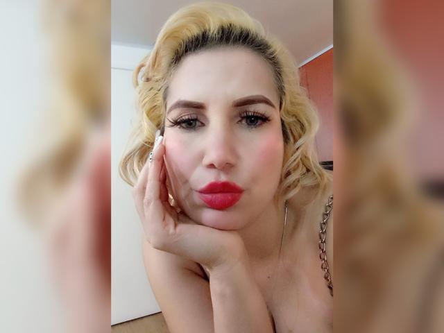 GiuliaAddams - Live porn &amp; sex cam - 28475093