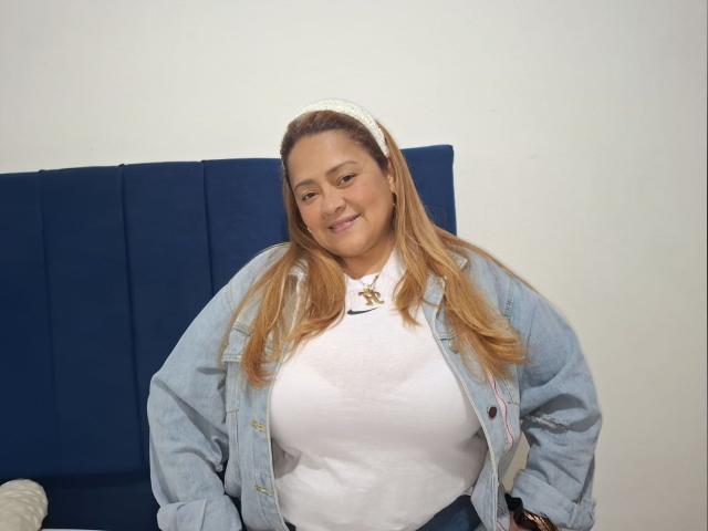 MonzerratBoyer - Live sex cam - 28476980