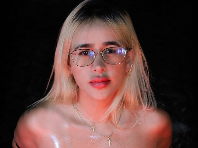 AndreaBoob - Camera khiêu dâm &amp; quyến rũ trực tiếp - 28478015