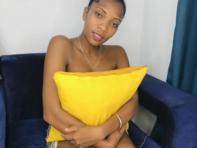 AntonniaMagik - Live sex cam - 28478816