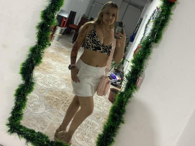 SaritaCaramelo - Live sexe cam - 28485047