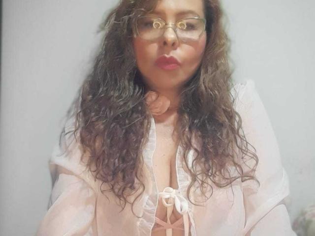 MiaAmoretti - Live sexe cam - 28489082