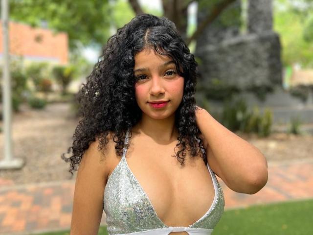 BellainLove - פורנו בשידור חי ומצלמת סקס - 28491089