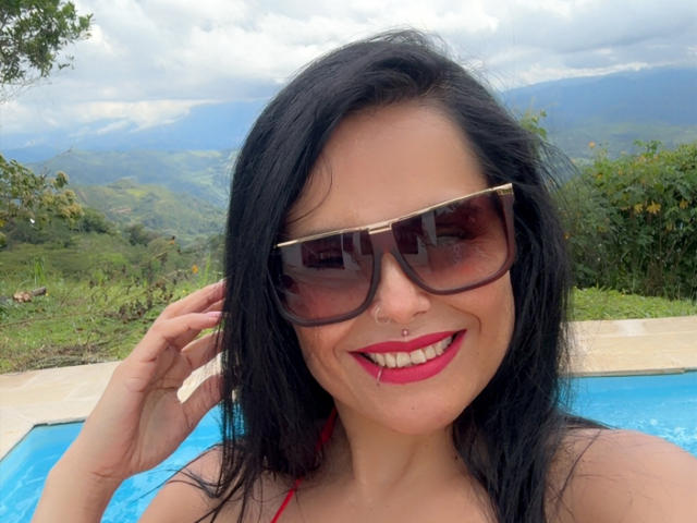 CharlotteCrofort - Live Sex Cam - 28493012