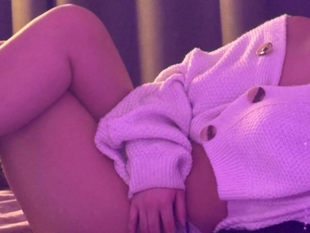 EmmaBeaumont - Live sex cam - 28497830