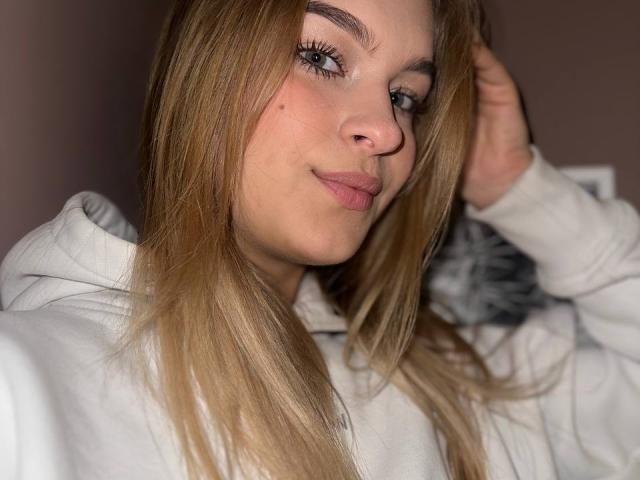 AlinaLemon - Live porn &amp; sex cam - 28499432