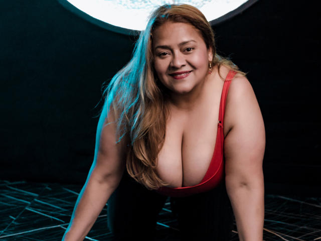 MonzerratBoyer - Live sex cam - 28499951