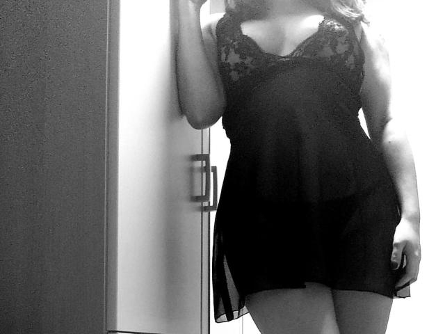 Curvyhoneyx-hot - Live sex cam - 28502327