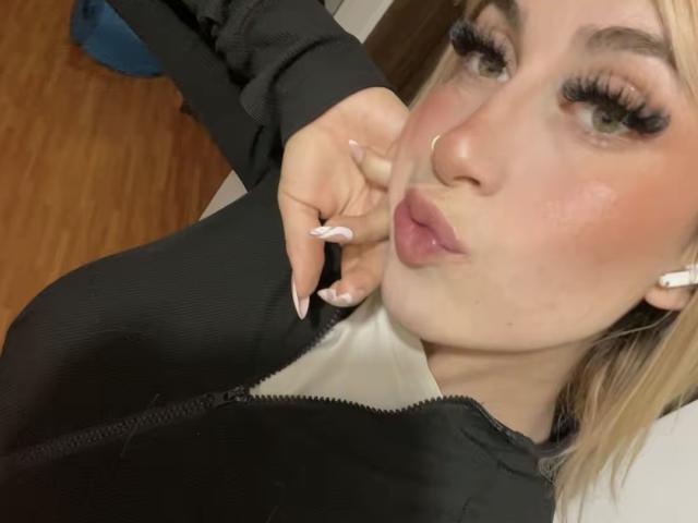 SammyViolet - Live porn &amp; sex cam - 28503821