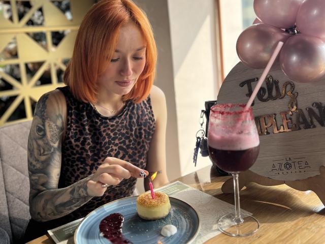 LyssaRou - Live sexe cam - 28509434