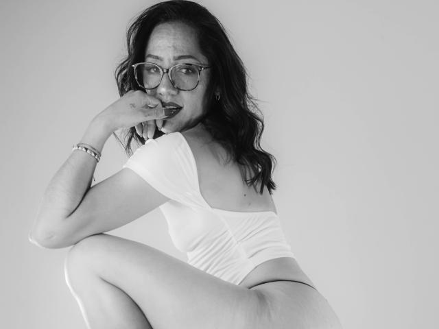 SamanthaCorine - Live sex cam - 28510178