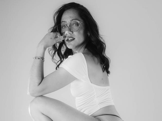 SamanthaCorine - Live sex cam - 28510190