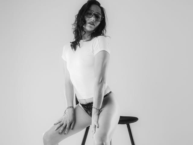 SamanthaCorine - Sexe cam en vivo - 28510229