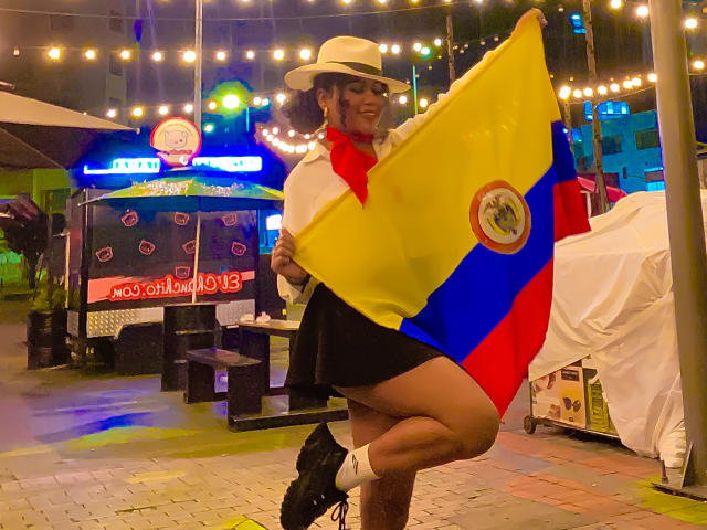 SophieSonyas - Live porn &amp; sex cam - 28512401