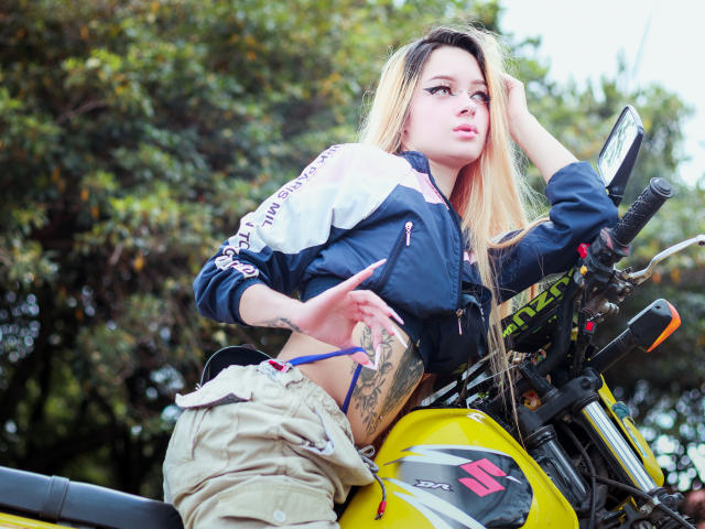 MiaValentine - Live porn &amp; sex cam - 28521383