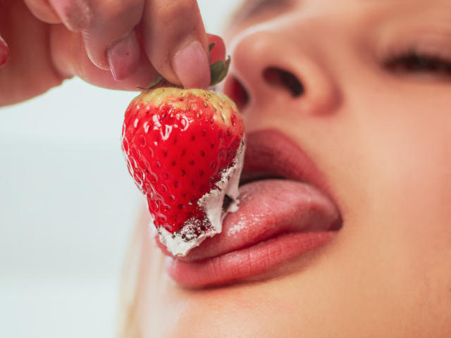 SaraWestt - Live sex cam - 28523222