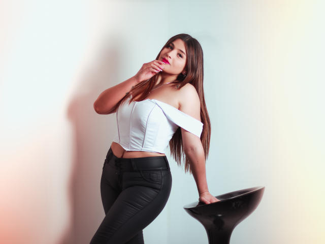 SaraWestt - Live porn &amp; sex cam - 28523333