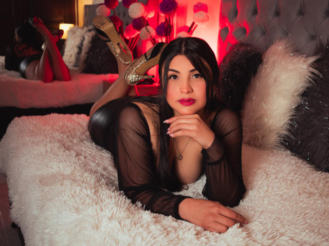 SaraWestt - Live porn &amp; sex cam - 28523477