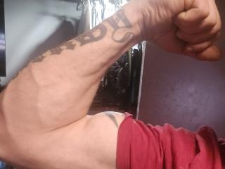 ShyGuyy - XLoveCam cam model profile and statistics