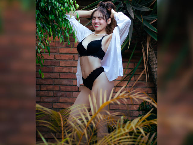 LindaPerez - Live sexe cam - 28532219