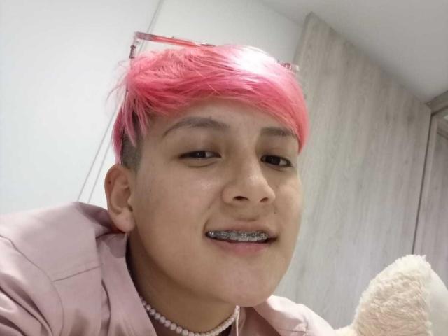 HadeDanny - Live Sex Cam - 28534040