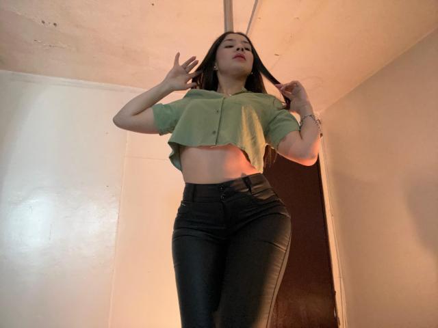 EmmaLombardi - Sexe cam en vivo - 28540766