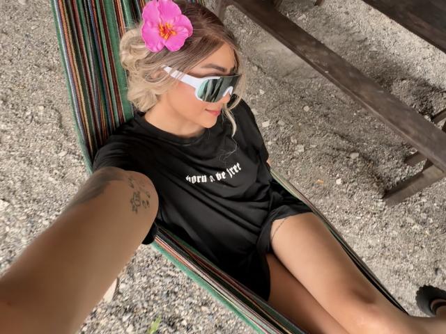 VictoriiaGrey - Live Sex Cam - 28545617