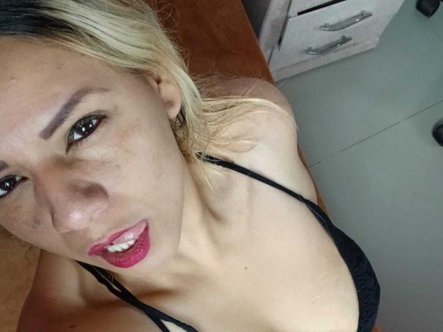 KathaleyaGrayyAss - Élő pornó és szexkamera - 28546865