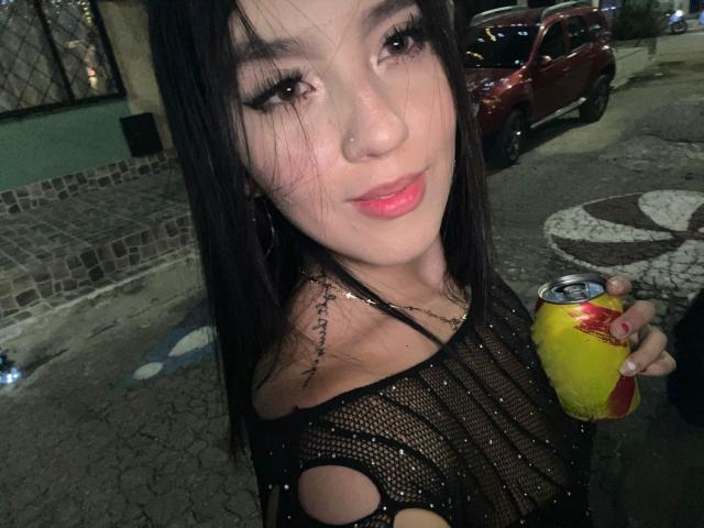 AdelleVelvet - Live sexe cam - 28547627