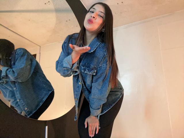 EmmaLombardi - Live porn &amp; sex cam - 28548308