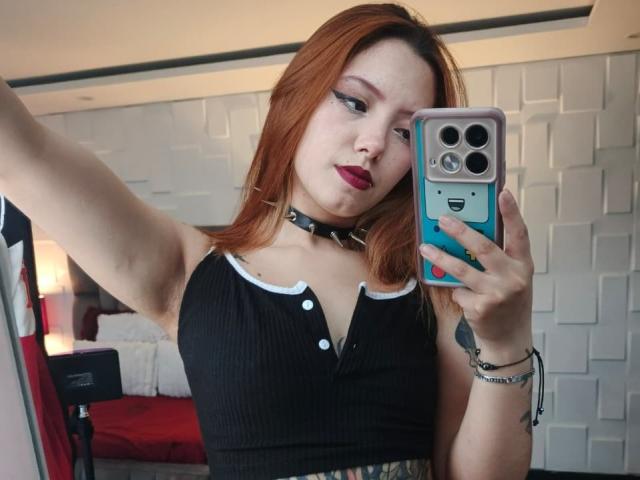 EmmaThomsonn - ライブポルノ&amp;セックスカム - 28548935