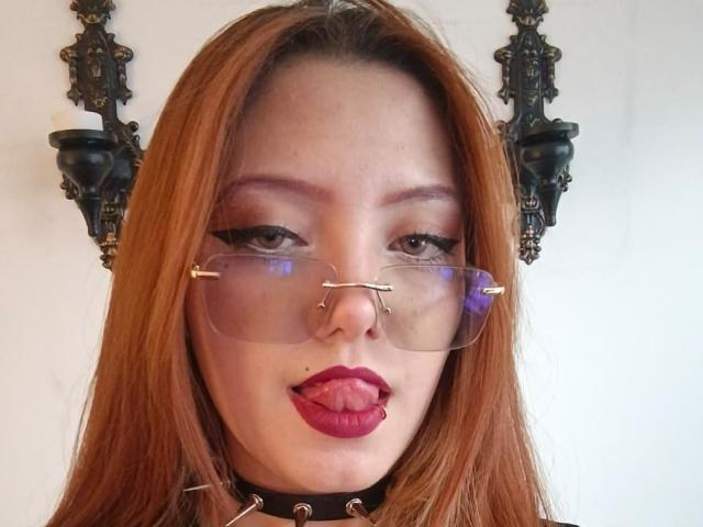 EmmaThomsonn - ライブポルノ&amp;セックスカム - 28548962