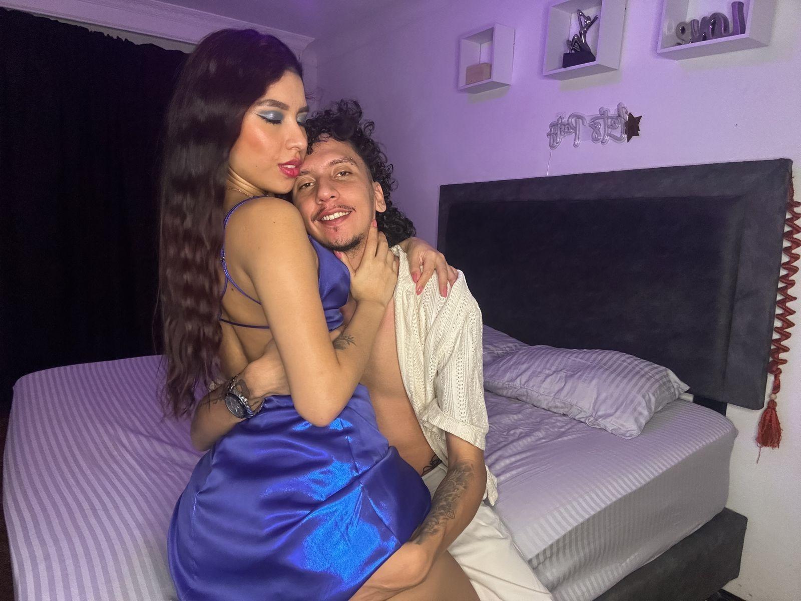 ArielleAndAxel - Live sex cam - 28550756