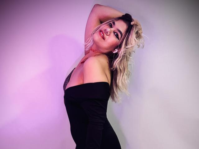 TarahDustin - Porno na żywo i seks kamera - 28552880