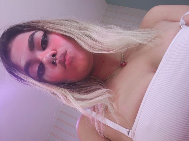 TarahDustin - Live sexe cam - 28553615