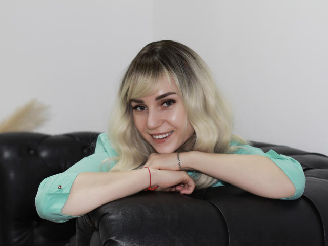 MilenaBaldwin - Live sexe cam - 28559096