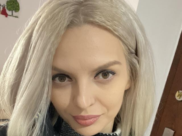 DouceAmelia - Live porn &amp; sex cam - 28561004