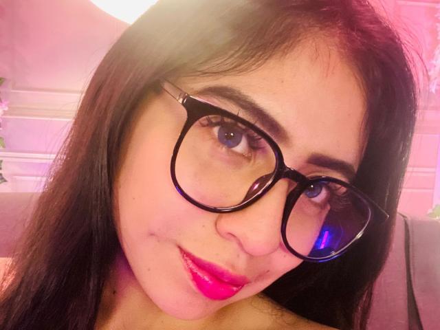 ZoeRedds - Live porn &amp; sex cam - 28564091