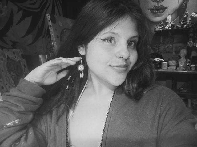 SophieHil - Live sex cam - 28568810