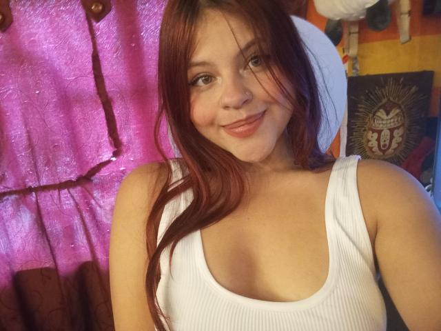 SophieHil - Live sex cam - 28568825