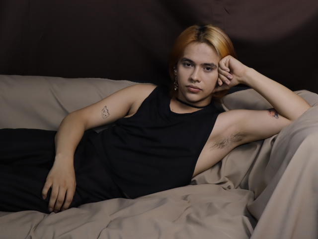 BenjiVampire - Live sexe cam - 28569881