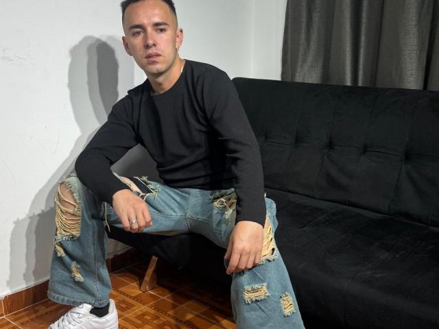 BigDickTop69 - Live sex cam - 28571774