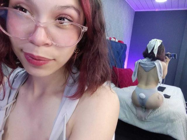 SophieBlake - Live porn &amp; sex cam - 28573073