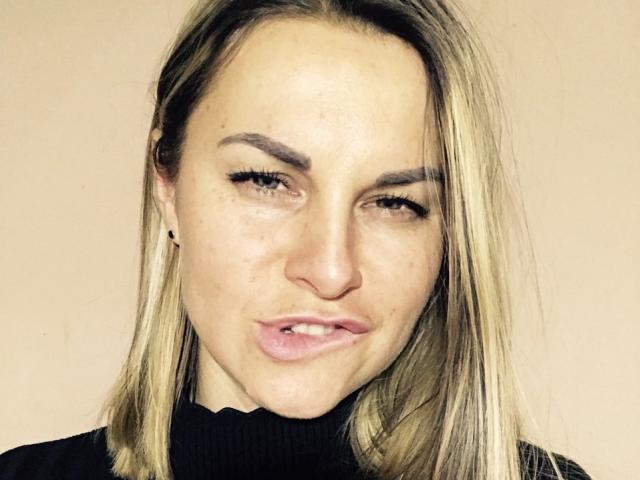 BelleLisaG - Live sex cam - 28573319