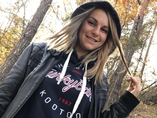 BelleLisaG - Live porn &amp; sex cam - 28573358