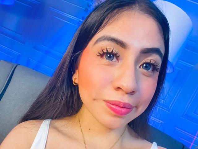 ZoeRedds - Live Sex Cam - 28573604